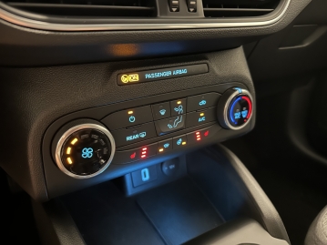 Ford Focus ACTIVE 1.5 110kW LED KAMERA TAŽNÉ CZ DPH 1.MAJ_40