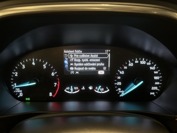 Ford Focus ACTIVE 1.5 110kW LED KAMERA TAŽNÉ CZ DPH 1.MAJ_40