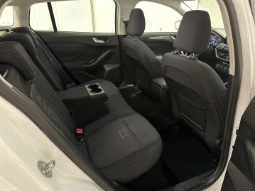 Ford Focus ACTIVE 1.5 110kW LED KAMERA TAŽNÉ CZ DPH 1.MAJ_40
