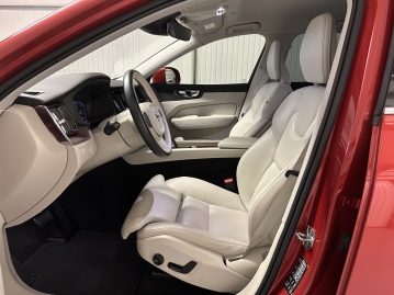 Volvo XC60 B4 MOMENTUM PRO AWD BLIS ACC BLIS CZ 1.MAJ. DPH_41