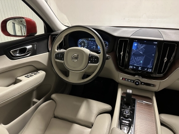 Volvo XC60 B4 MOMENTUM PRO AWD BLIS ACC BLIS CZ 1.MAJ. DPH_41