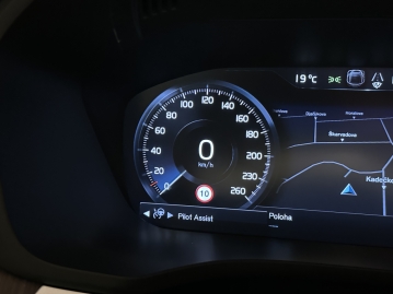 Volvo XC60 B4 MOMENTUM PRO AWD BLIS ACC BLIS CZ 1.MAJ. DPH_41