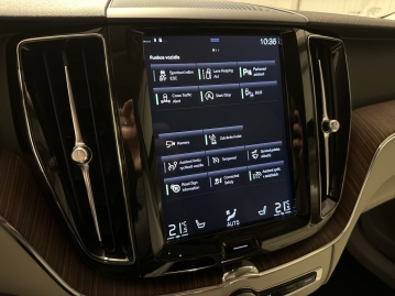 Volvo XC60 B4 MOMENTUM PRO AWD BLIS ACC BLIS CZ 1.MAJ. DPH_41