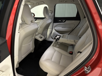 Volvo XC60 B4 MOMENTUM PRO AWD BLIS ACC BLIS CZ 1.MAJ. DPH_41