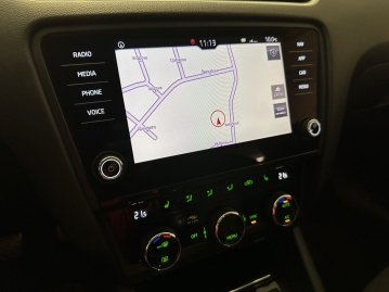 Škoda Octavia 3 STYLE 1.6 TDI ACC LED BLIND POLOKŮŽE CZ_43