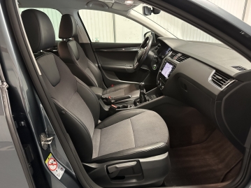 Škoda Octavia 3 STYLE 1.6 TDI ACC LED BLIND POLOKŮŽE CZ_43