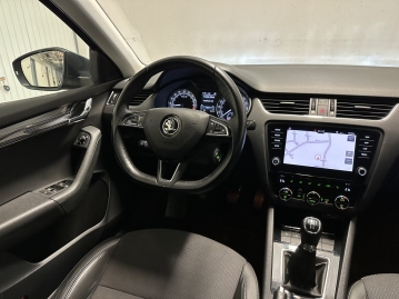 Škoda Octavia 3 STYLE 1.6 TDI ACC LED BLIND POLOKŮŽE CZ_43