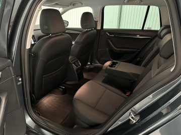 Škoda Octavia 3 STYLE 1.6 TDI ACC LED BLIND POLOKŮŽE CZ_43