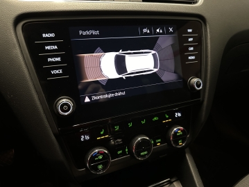 Škoda Octavia 3 STYLE 1.6 TDI ACC LED BLIND POLOKŮŽE CZ_43