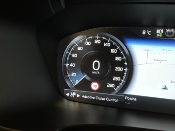 Volvo V90 D5 173kW INSCRIPTION AWD HUD BOWERS & WILKINS MASÁŽ PANORAMA_56