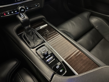 Volvo V90 D5 173kW INSCRIPTION AWD HUD BOWERS & WILKINS MASÁŽ PANORAMA_56