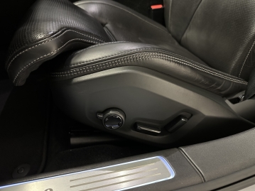 Volvo V90 D5 173kW INSCRIPTION AWD HUD BOWERS & WILKINS MASÁŽ PANORAMA_56
