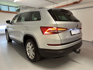 Škoda Karoq STYLE 2.0TDI 140kW STYLE 4x4 DSG K360 PANO ACC SIDE_66