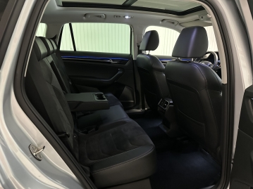 Škoda Karoq STYLE 2.0TDI 140kW STYLE 4x4 DSG K360 PANO ACC SIDE_66