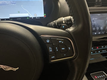 Jaguar F-Pace 30d 221kW AWD PANORAMA ACC LED VIRTUÁL TAŽNÉ_74