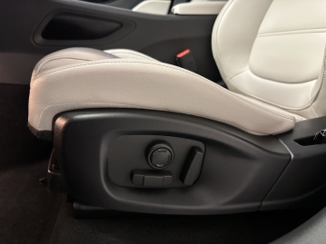 Jaguar F-Pace 30d 221kW AWD PANORAMA ACC LED VIRTUÁL TAŽNÉ_74