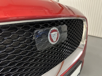 Jaguar F-Pace 30d 221kW AWD PANORAMA ACC LED VIRTUÁL TAŽNÉ_74