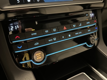 Jaguar F-Pace 30d 221kW AWD PANORAMA ACC LED VIRTUÁL TAŽNÉ_74