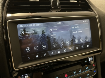Jaguar F-Pace 30d 221kW AWD PANORAMA ACC LED VIRTUÁL TAŽNÉ_74