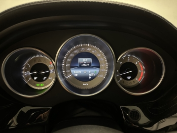 Mercedes-Benz CLS 350D SB 4MATIC AMG ACC BLIND HARMAN/KARDON ODVĚTRÁVÁNÍ TAŽNÉ_75