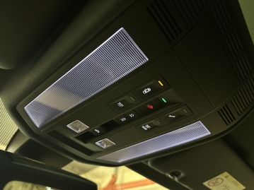 Volkswagen Touareg 3.0 TSI 250kW R-LINE 4MOTION HUD PANO LED WEBASTO_76