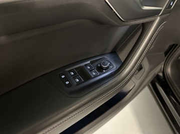 Volkswagen Touareg 3.0 TSI 250kW R-LINE 4MOTION HUD PANO LED WEBASTO_76