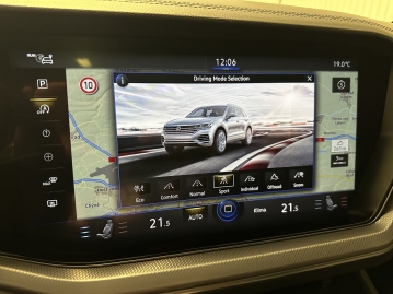Volkswagen Touareg 3.0 TSI 250kW R-LINE 4MOTION HUD PANO LED WEBASTO_76
