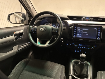 Toyota Hilux 2.4 D-4D 4x4 KAMERA TAŽNÉ 3,5t CZ DPH 1.MAJ._80